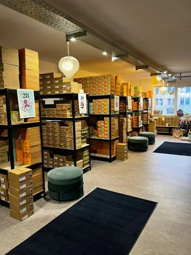 Inside the Naturkindchen specialist shop